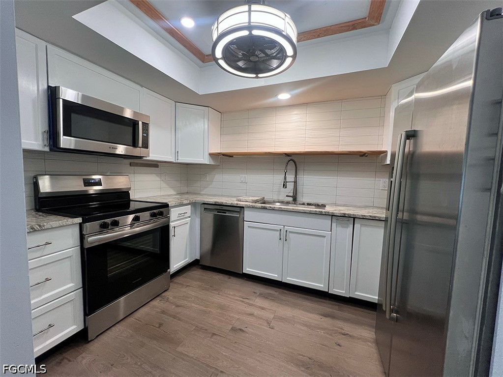 3906 SE 11th Place, Apt 606