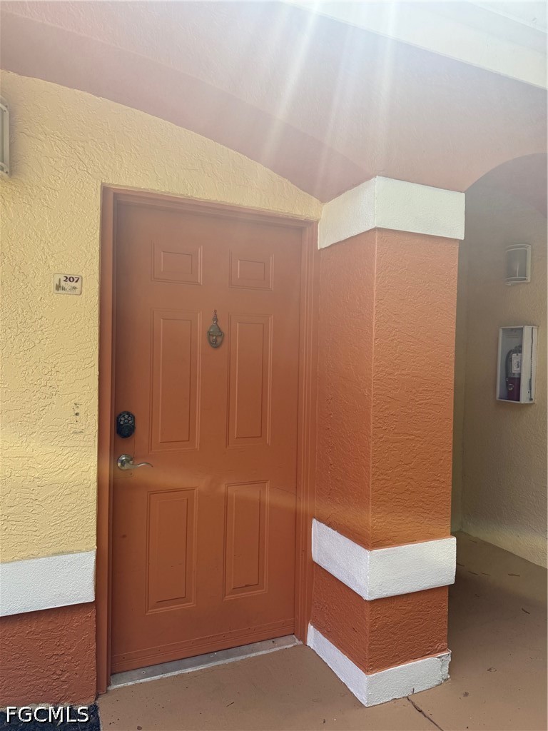 6401  Aragon Way, Apt 207