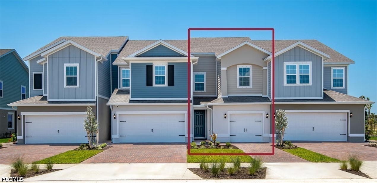 17327  Peregrine Way