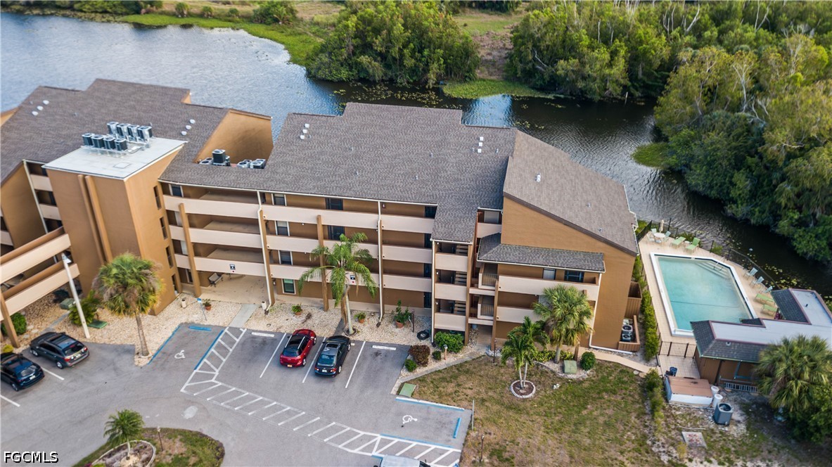 2069 W Lakeview Boulevard, Apt E1