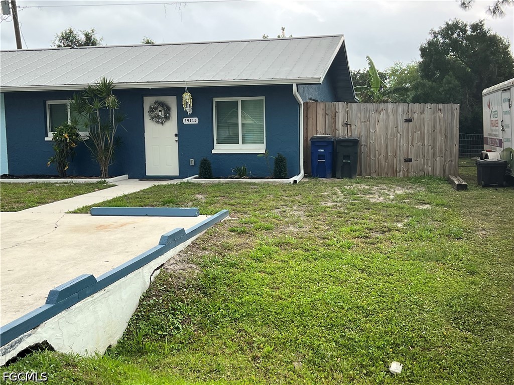 19113/115  Holly Road