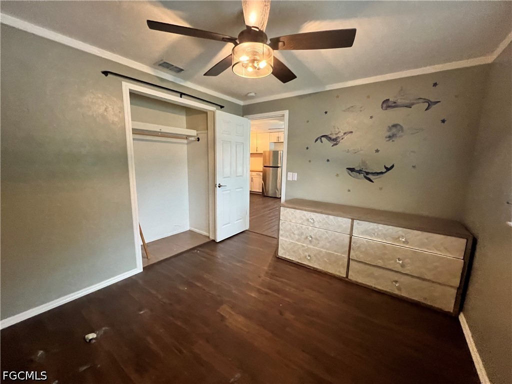 19113/115  Holly Road