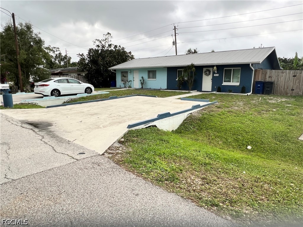 19113/115  Holly Road