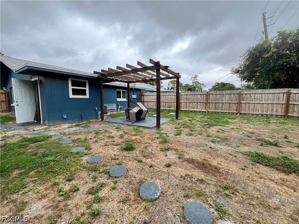 19113/115  Holly Road