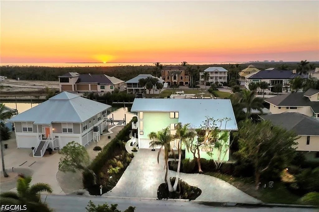 18292  Deep Passage Lane