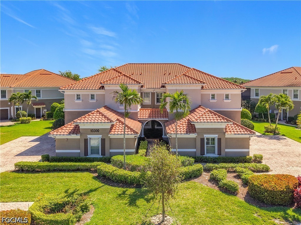 10300  Glastonbury Circle, Apt 202