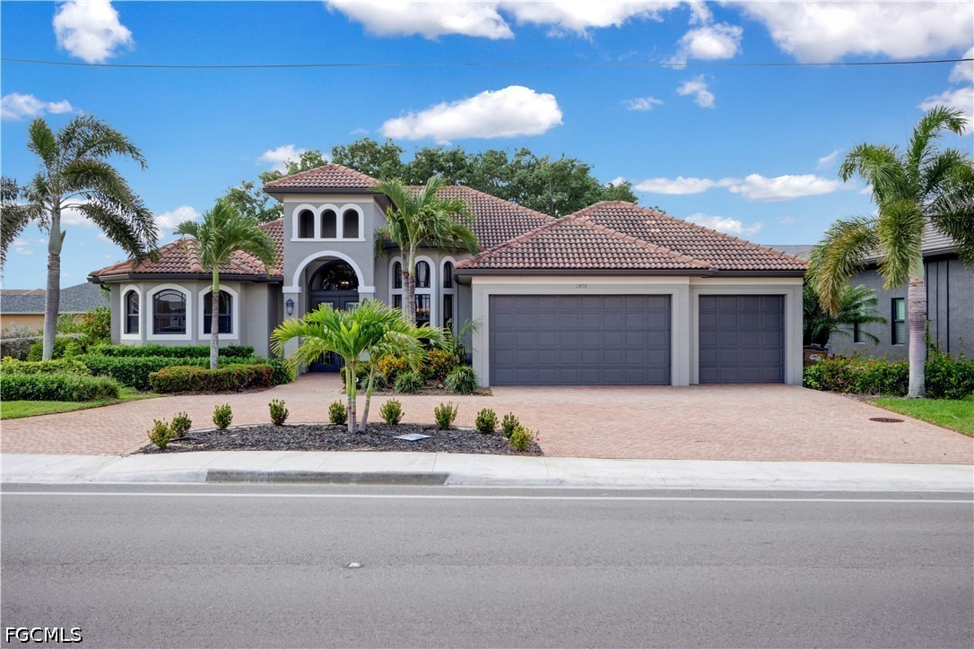 1406 Cape Coral Parkway