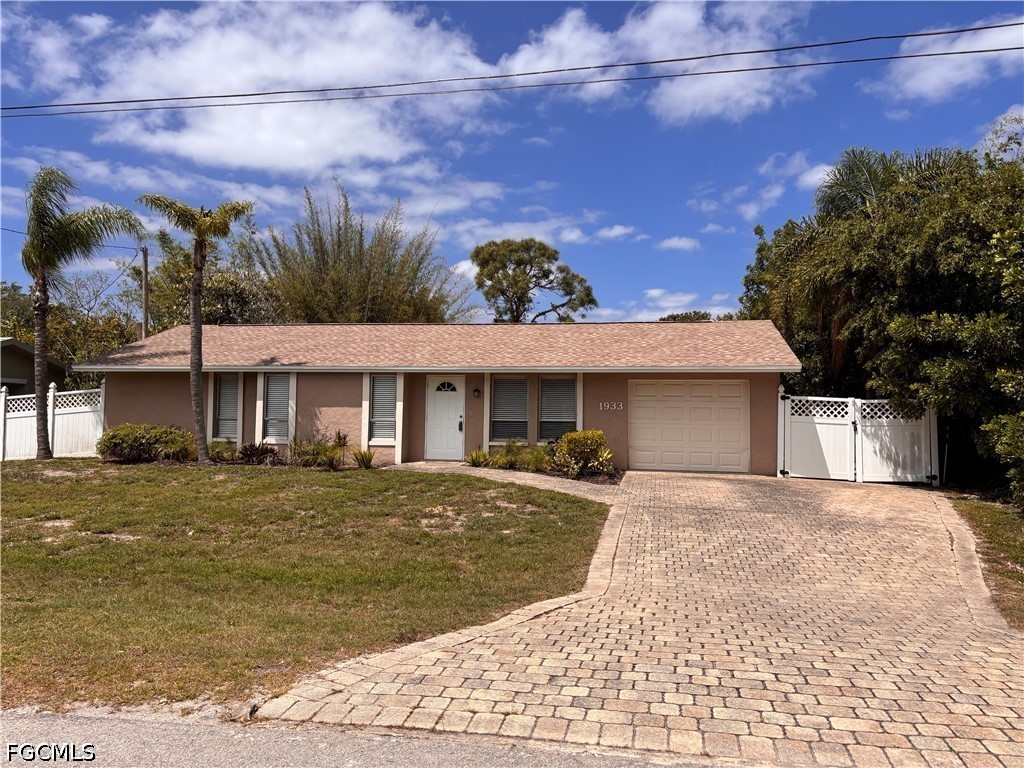 1933  FLAMINGO Drive