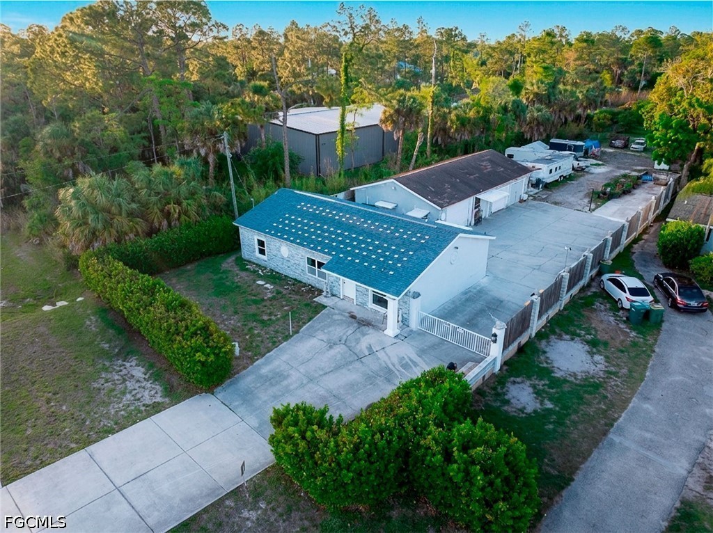 3871  White Boulevard