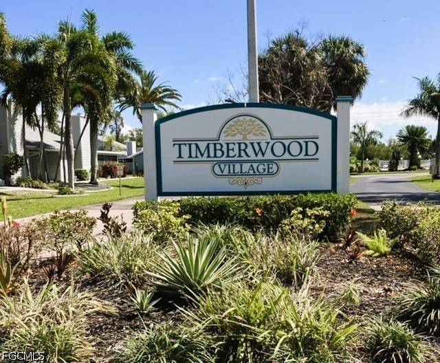 6024  Timberwood Circle, Apt 220