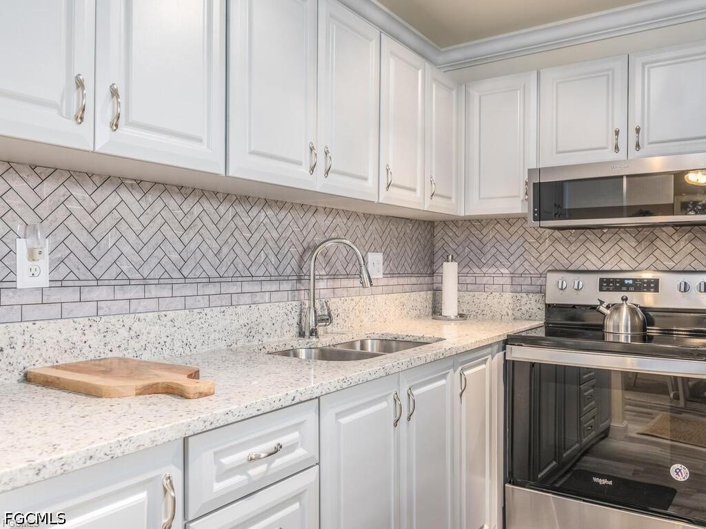 1010  Tropic Terrace