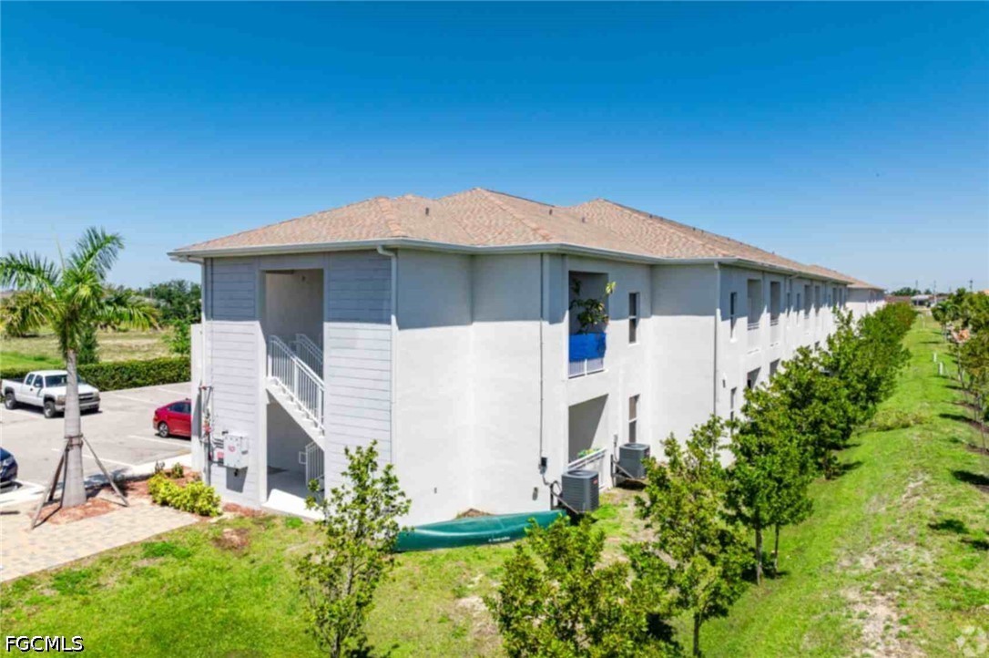 3325 SW 8th Place, Apt 101