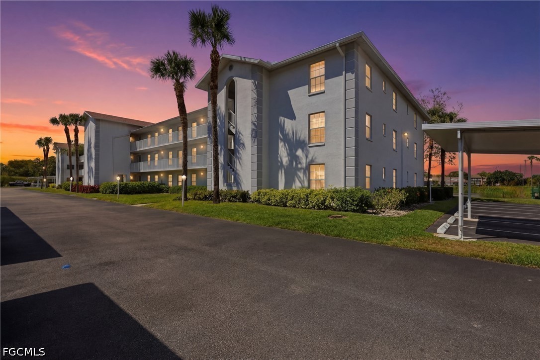 9580  Victoria Lane, Apt A102