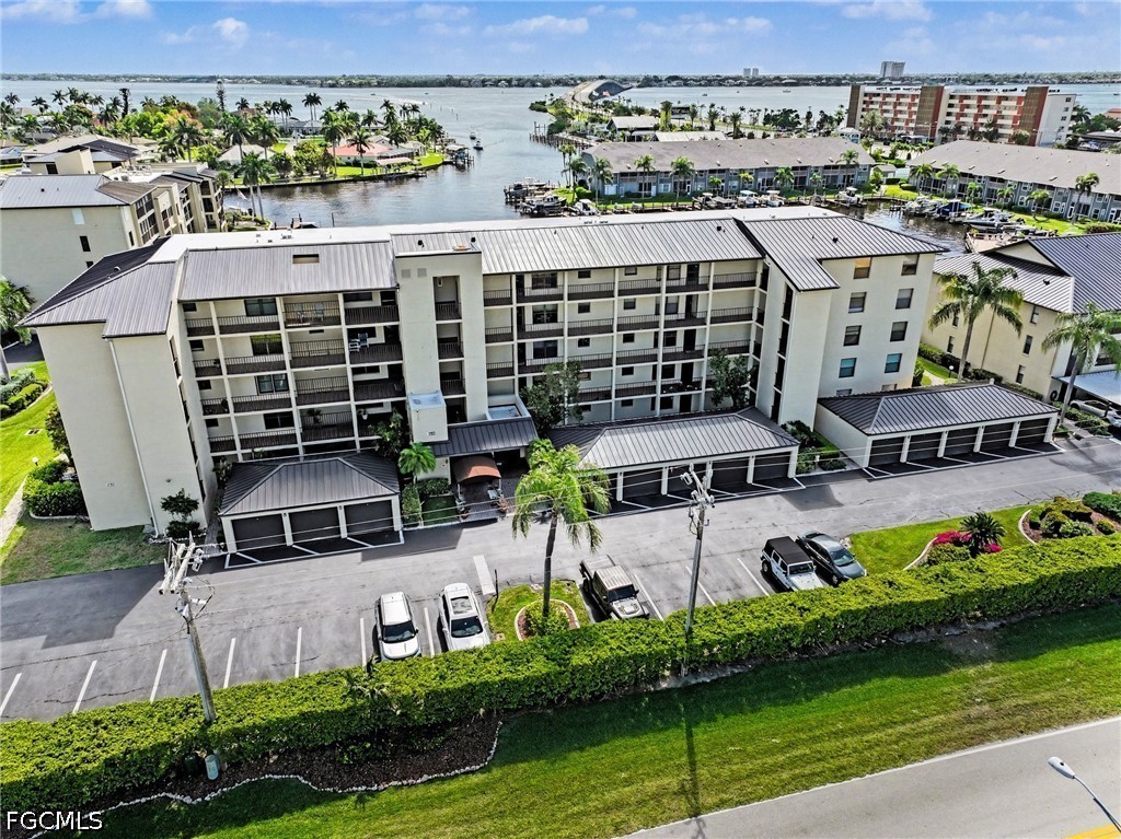 4703 SE 17th Place, Apt 404