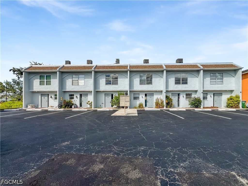 1123 SW 48th Terrace, Apt 104