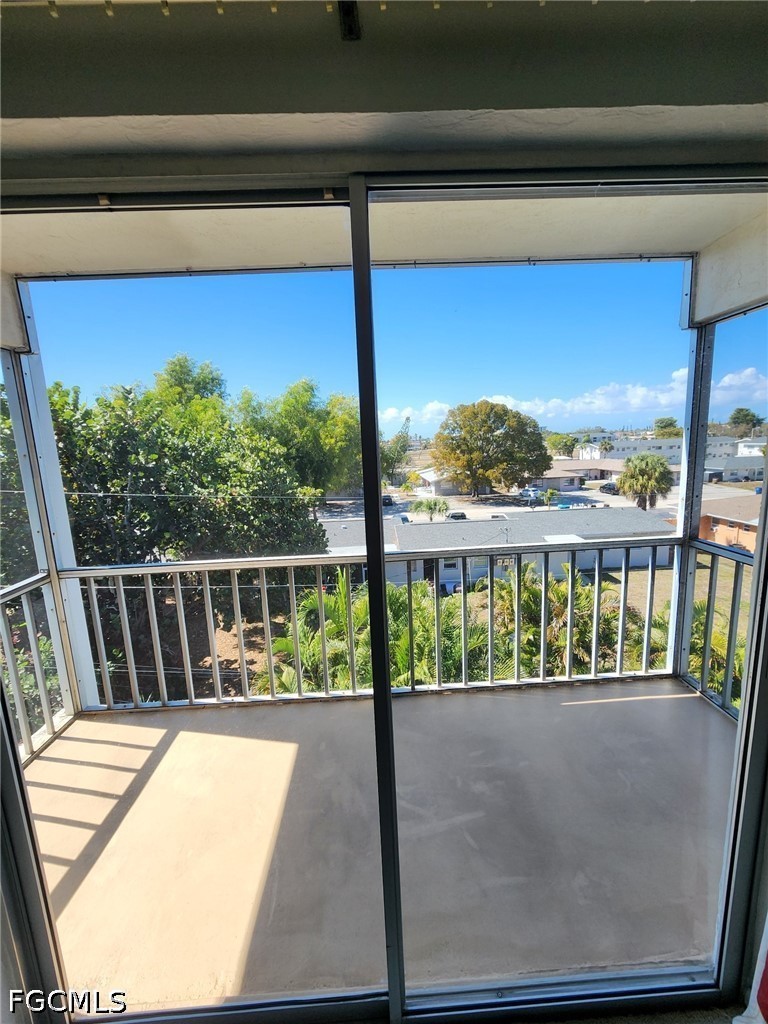 4906  Victoria Drive, Apt 404