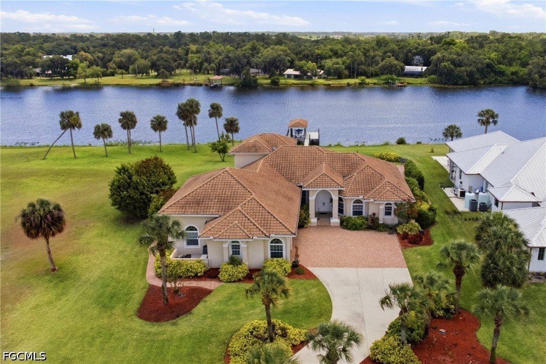 2504 Caloosa Shores Drive