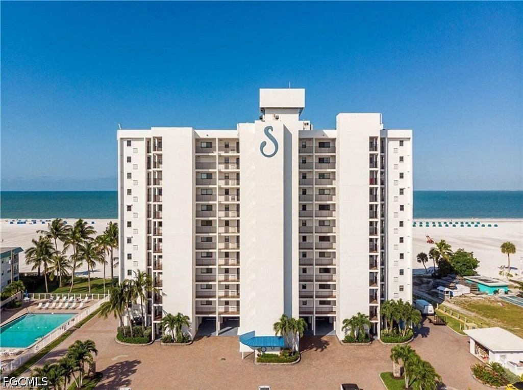 6400  Estero Boulevard, Apt 402
