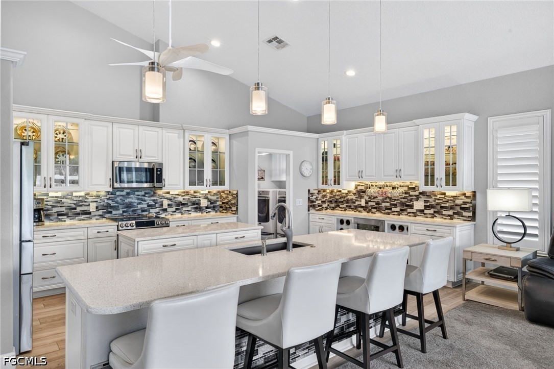 9512  Mariners Cove Lane