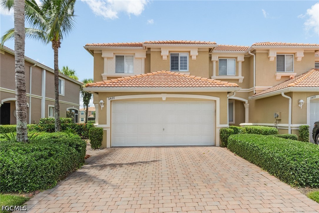 2427  Laurentina Lane
