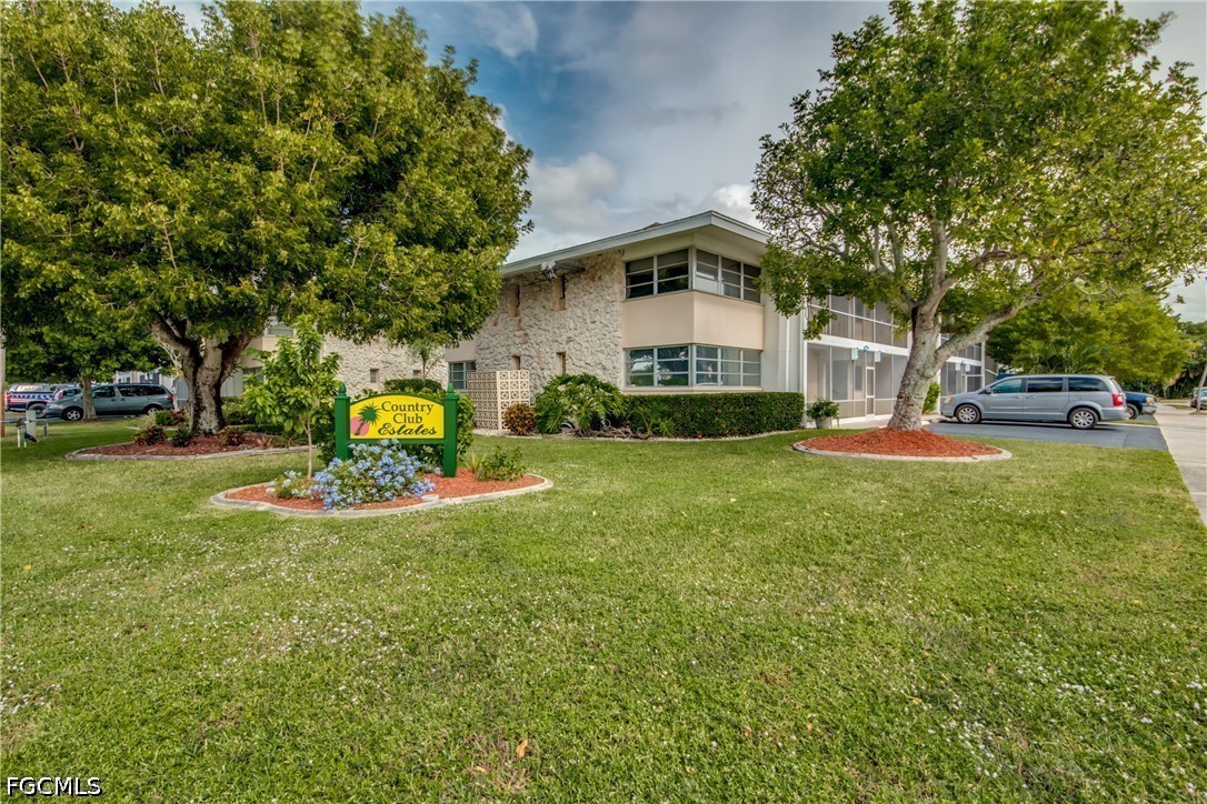 4202 SE 4th Place, Apt 3