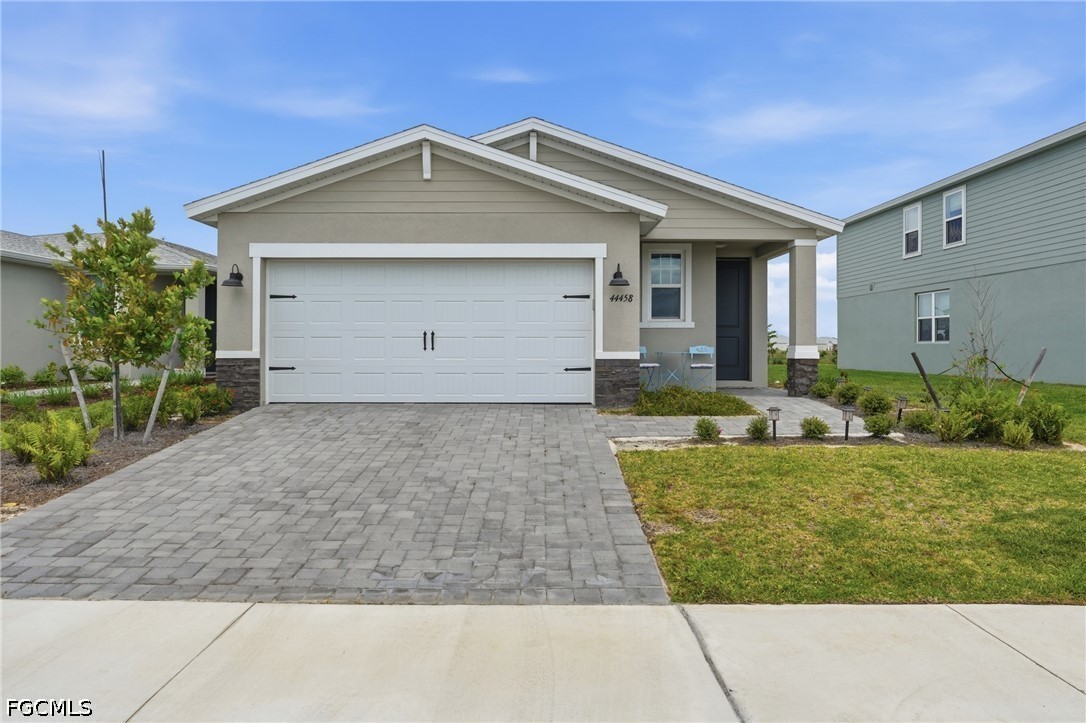 44458  Diamond Trail