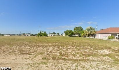 1524 NE 8th Place