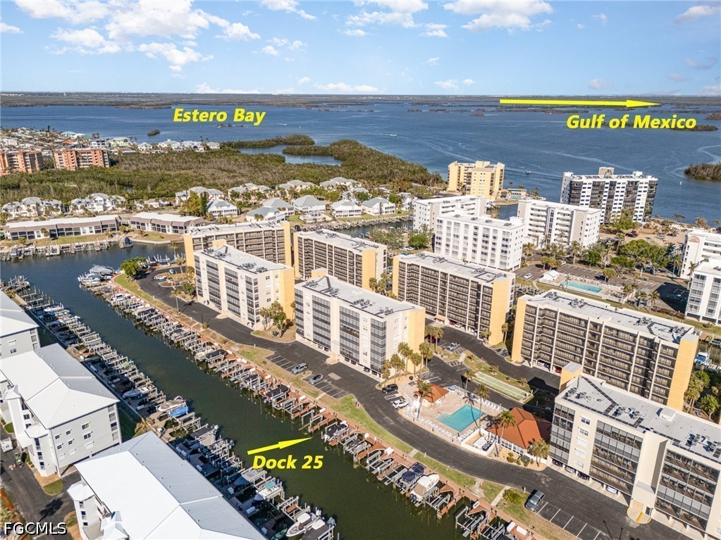 DOCK 25 - 4481 BAY B  