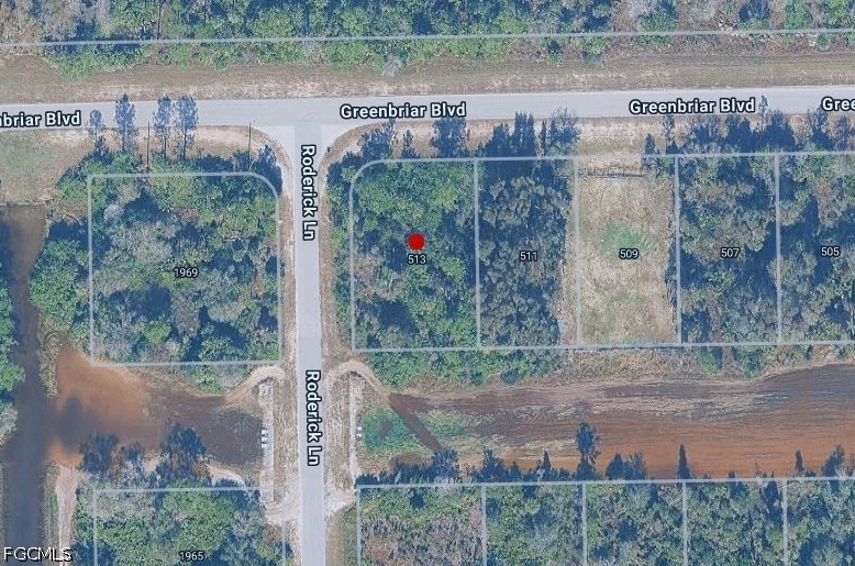 513 Greenbriar Boulevard