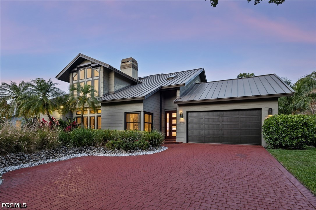5700  Waxmyrtle Way