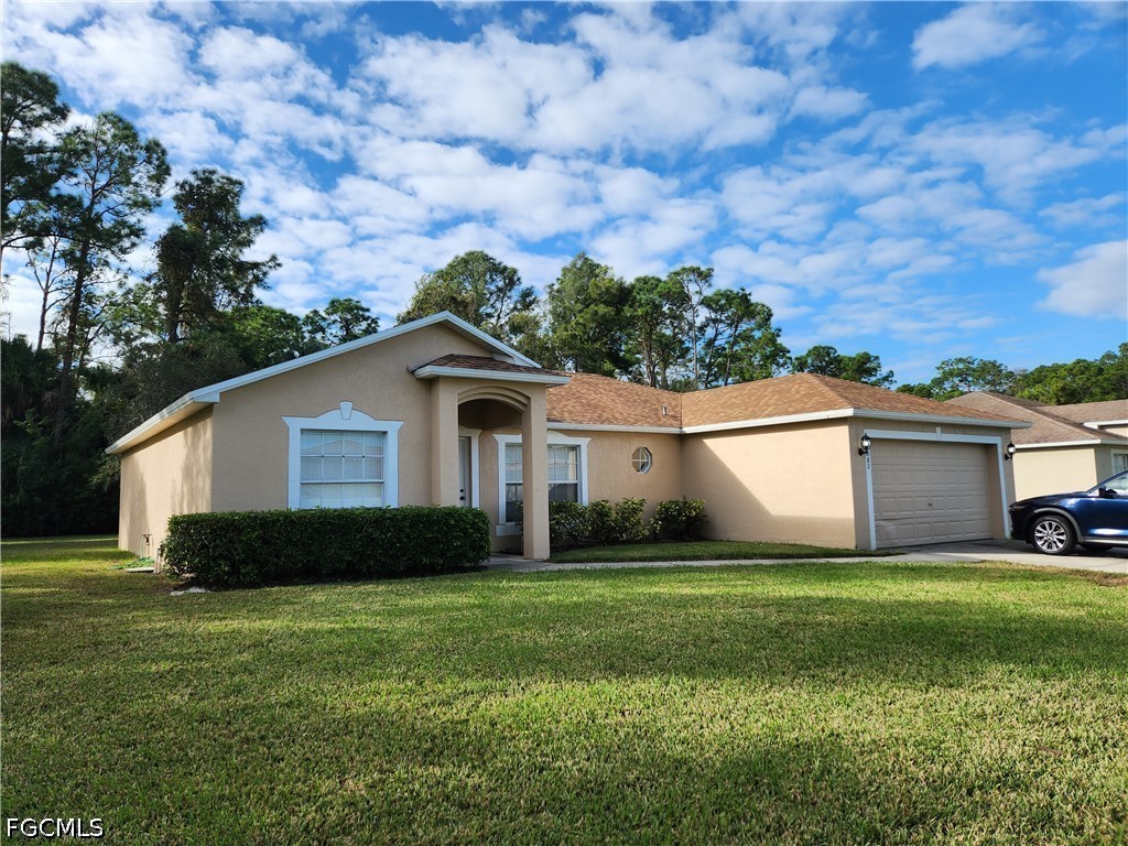 14980  Coopers Hawk Way