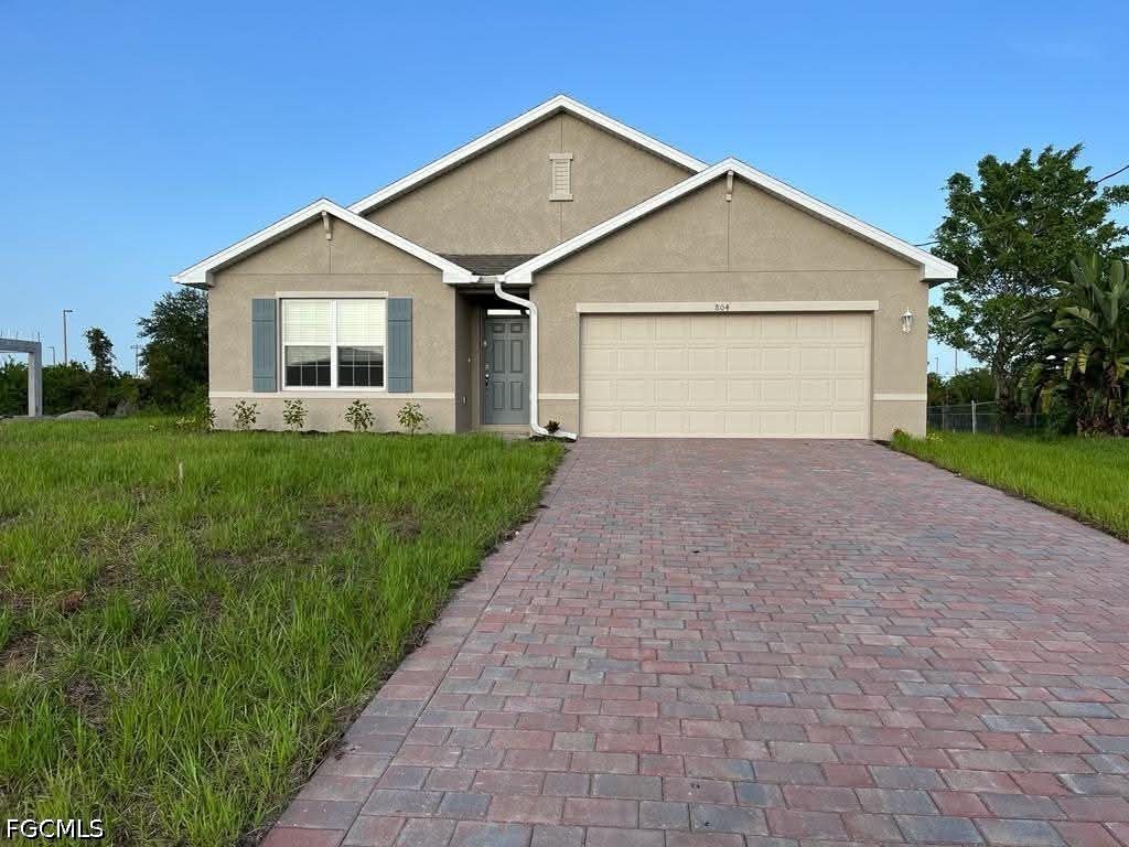 804  Champion Avenue