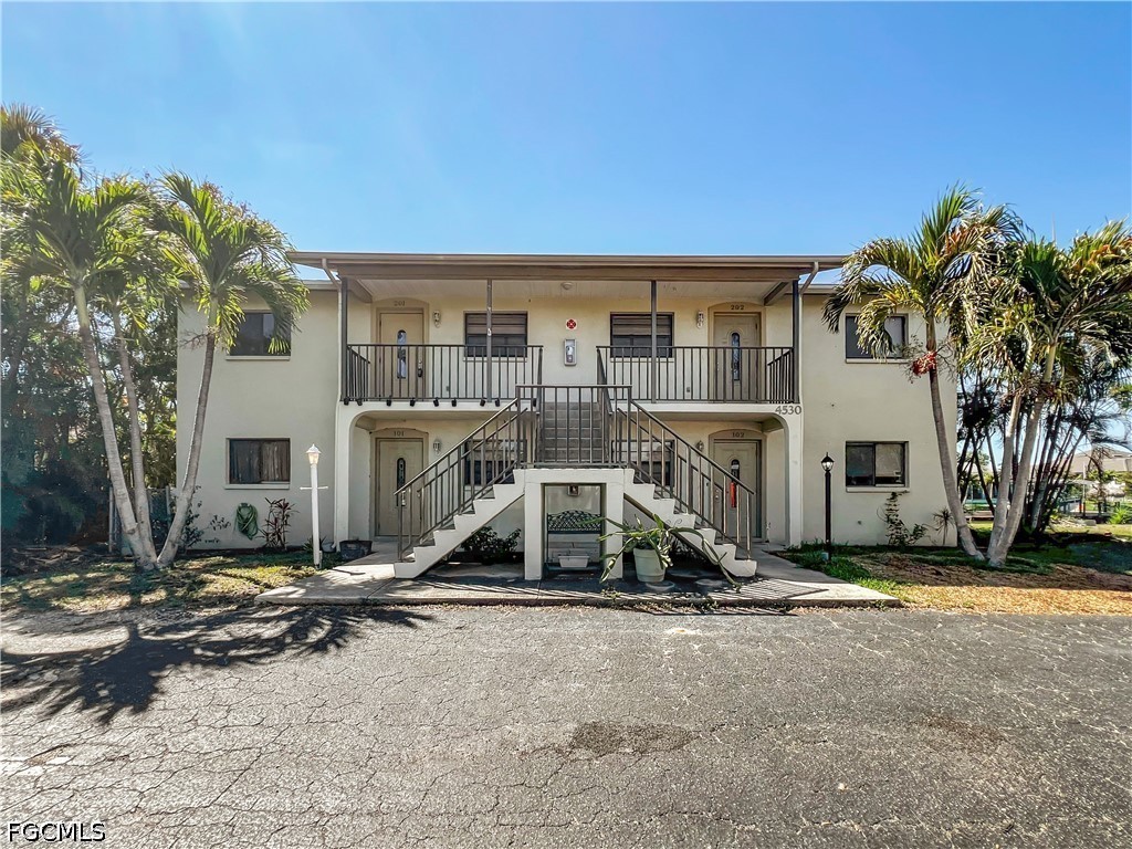 4530 SW 10th Avenue, Apt 102