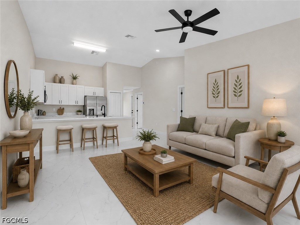 362/364  Petite Avenue