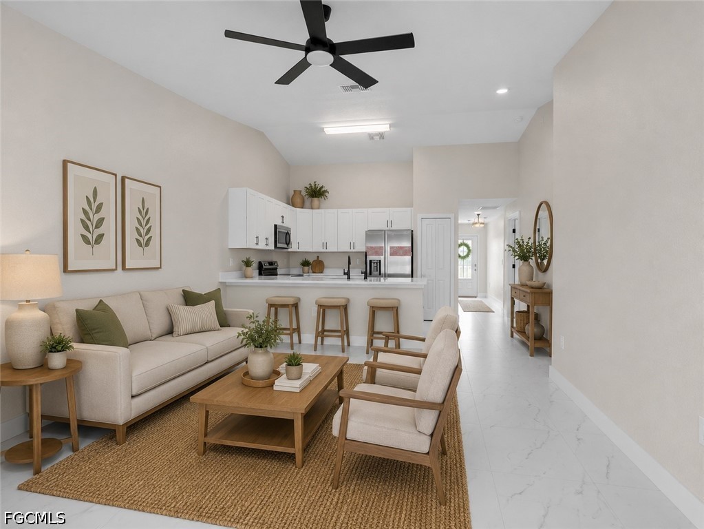 362/364  Petite Avenue