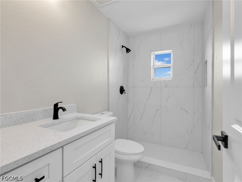 362/364  Petite Avenue