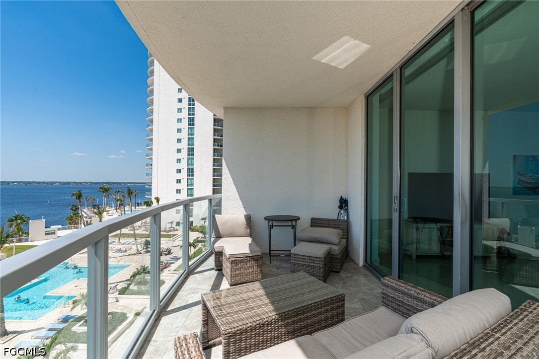 3000 Oasis Grand Boulevard, Apt 801