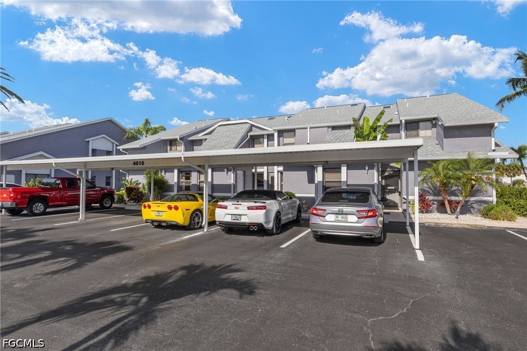 4616 SE 5th Place, Apt 208