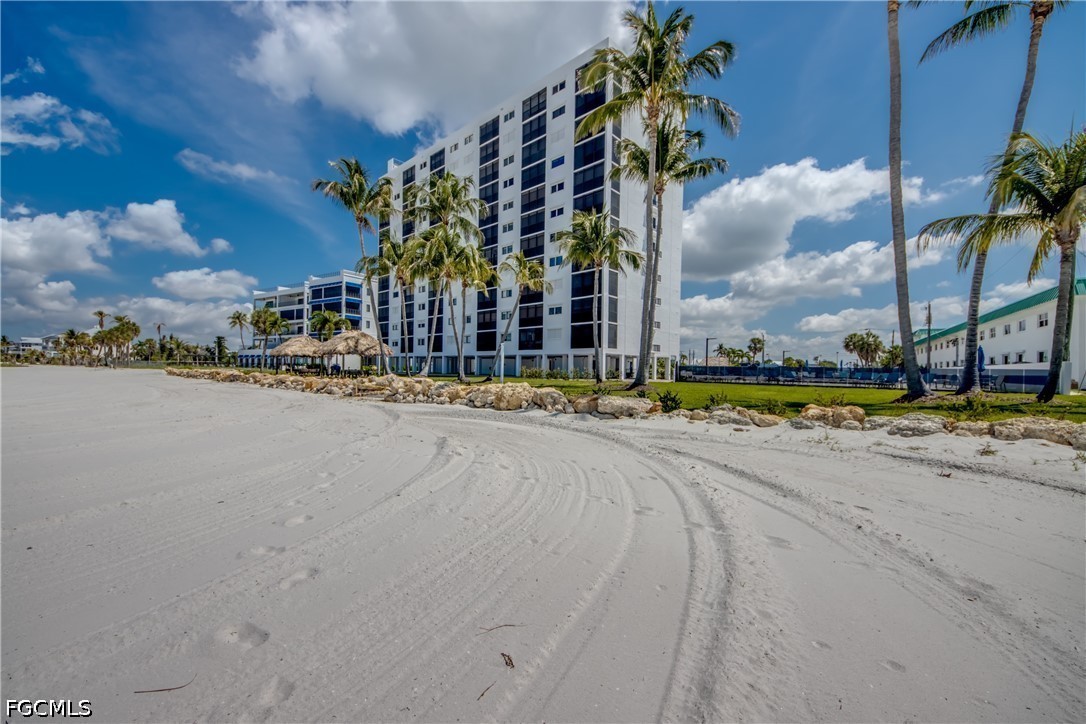 6400  Estero Boulevard, Apt 1101