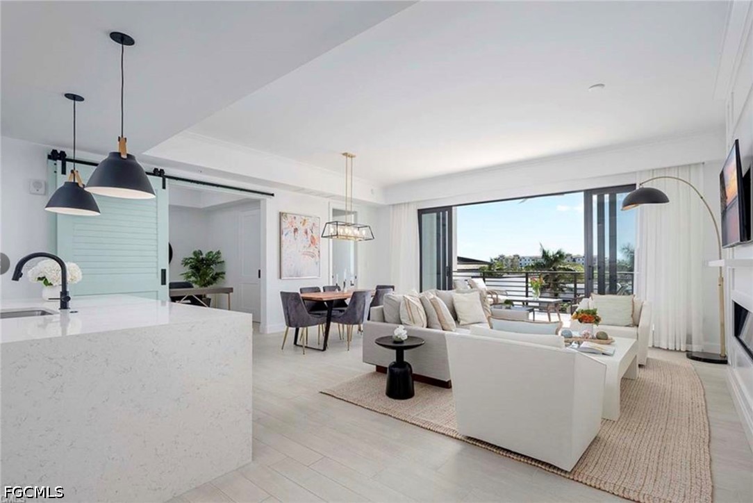 1111  Central Avenue, Apt 403