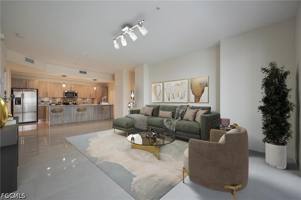 15901  ROYAL POINTE Lane, Apt 306