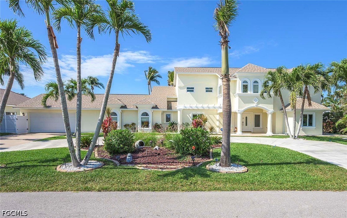 5208 SW 8th Court