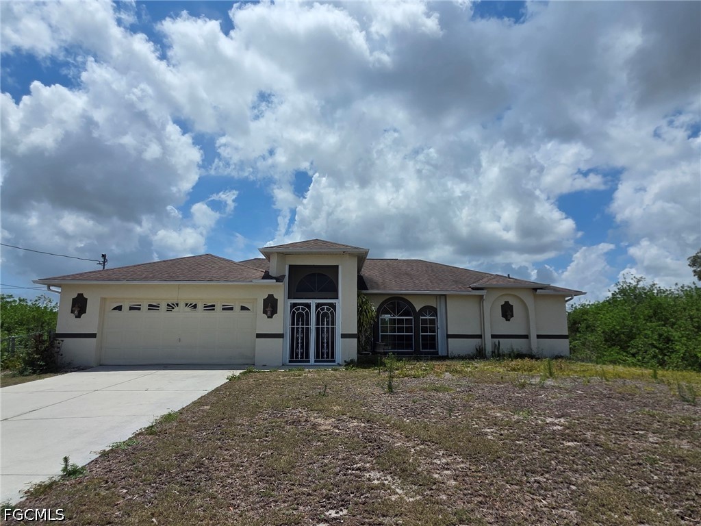 820  Rue Labeau Circle