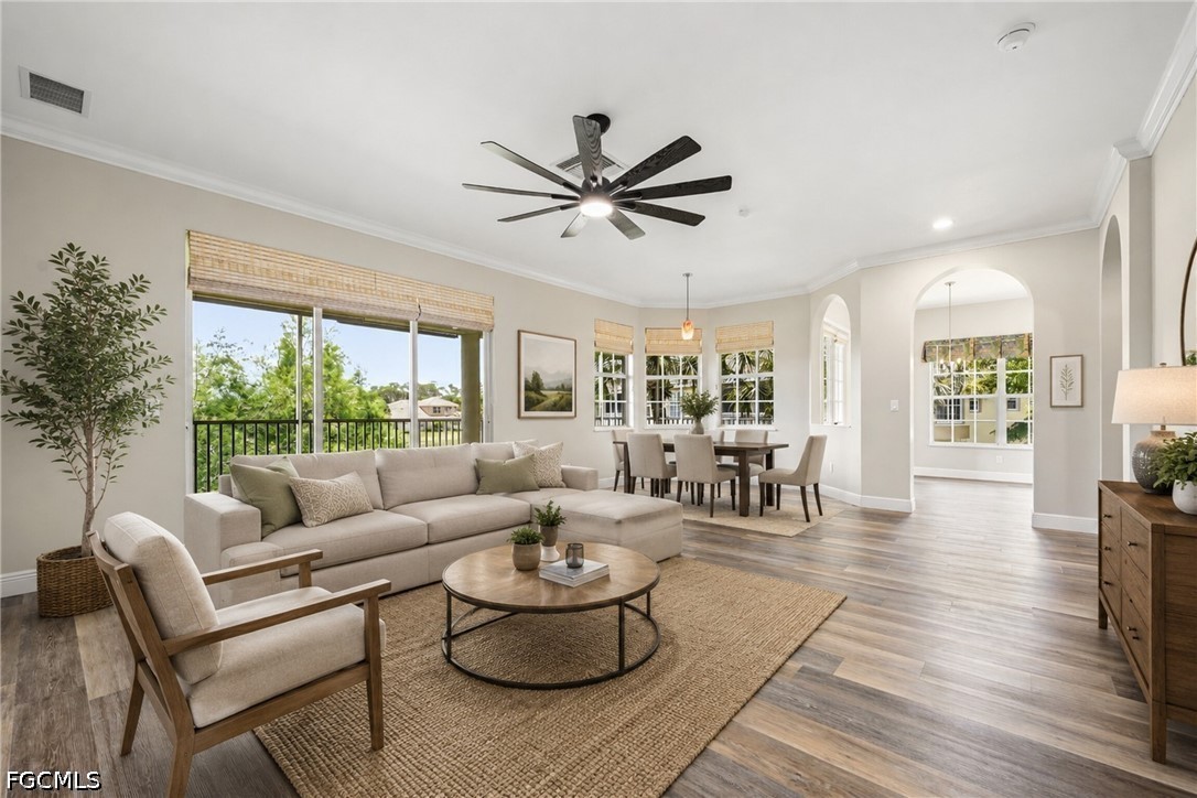 13921  Avon Park Circle, Apt 204
