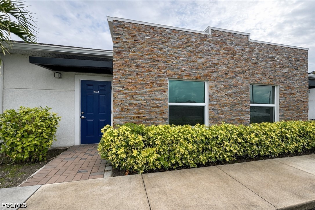 3325 SW 8th Place, Apt 106