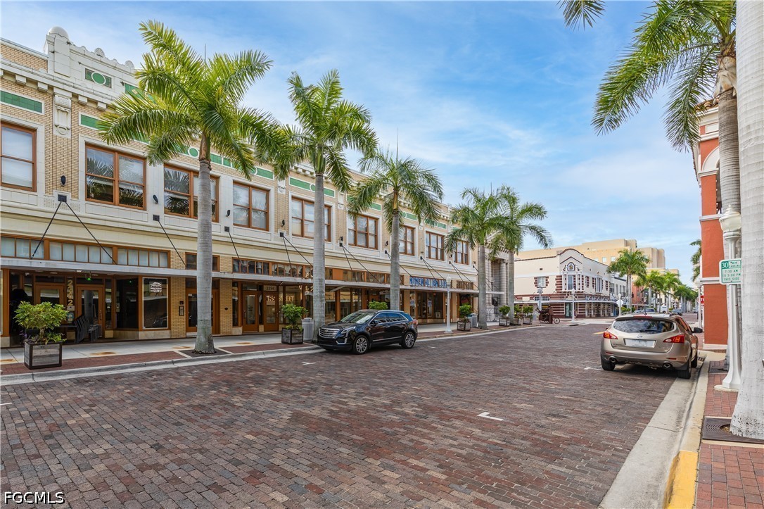 2260 1st Street, Apt 204