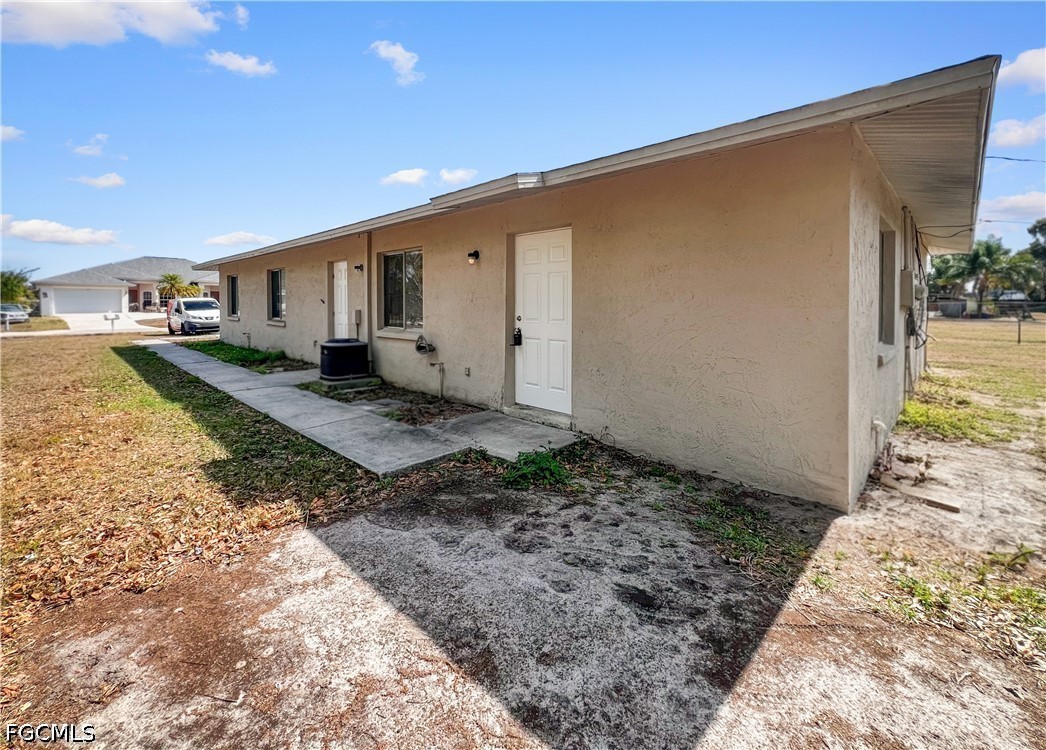 2239 Iris Way