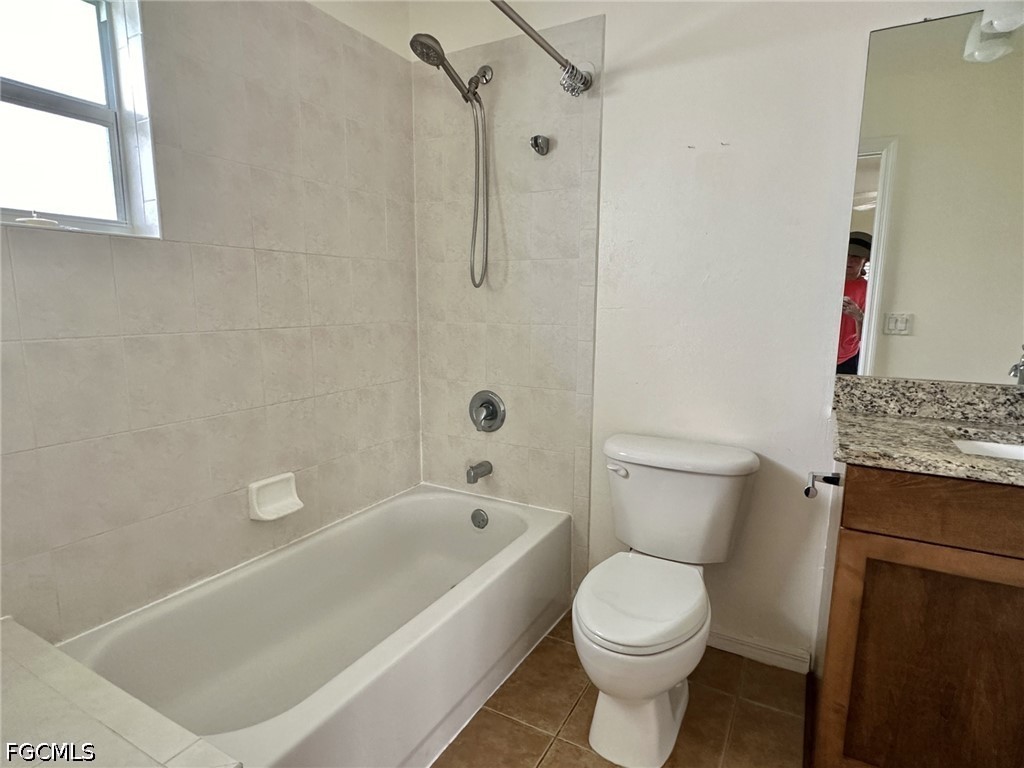 2306/2308 NE 16th Terrace