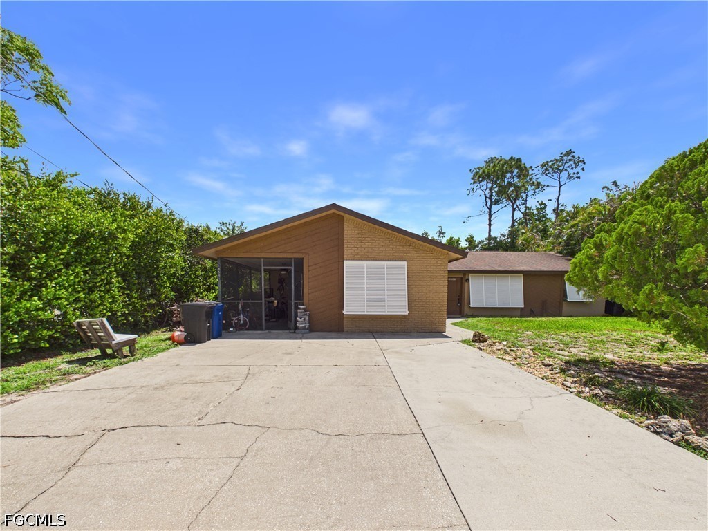 18541  Iris Road