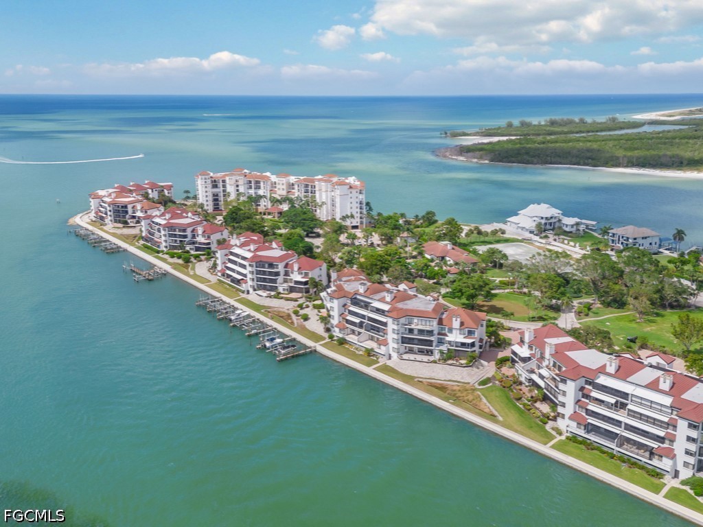 232  La Peninsula Boulevard, Apt 232